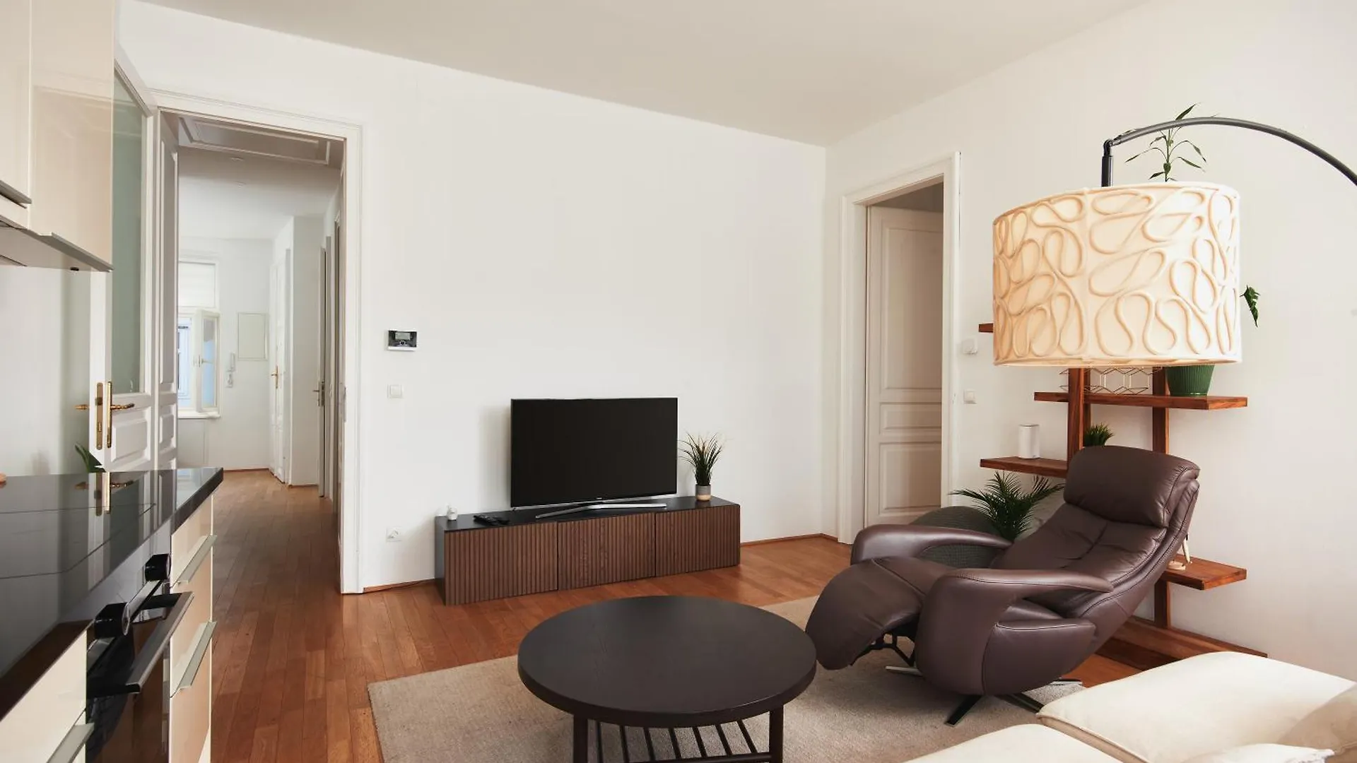 Premium Apartments Near Naschmarkt In Central Wien 24H Check-In