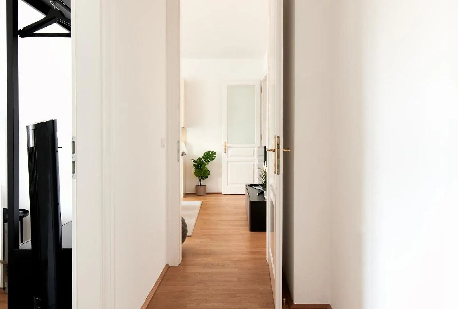 Premium Apartments Near Naschmarkt In Central Wien 24H Check-In