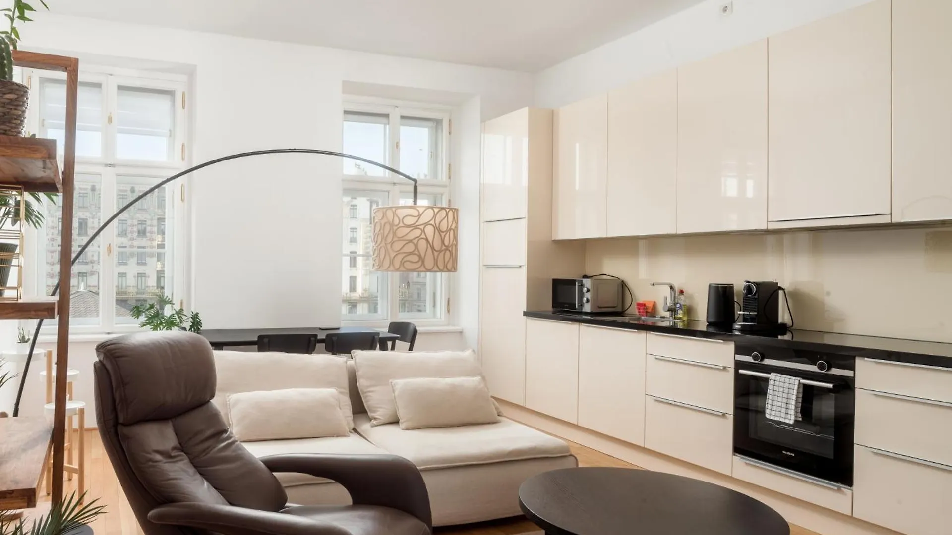 Premium Apartments Near Naschmarkt In Central Wien 24H Check-In