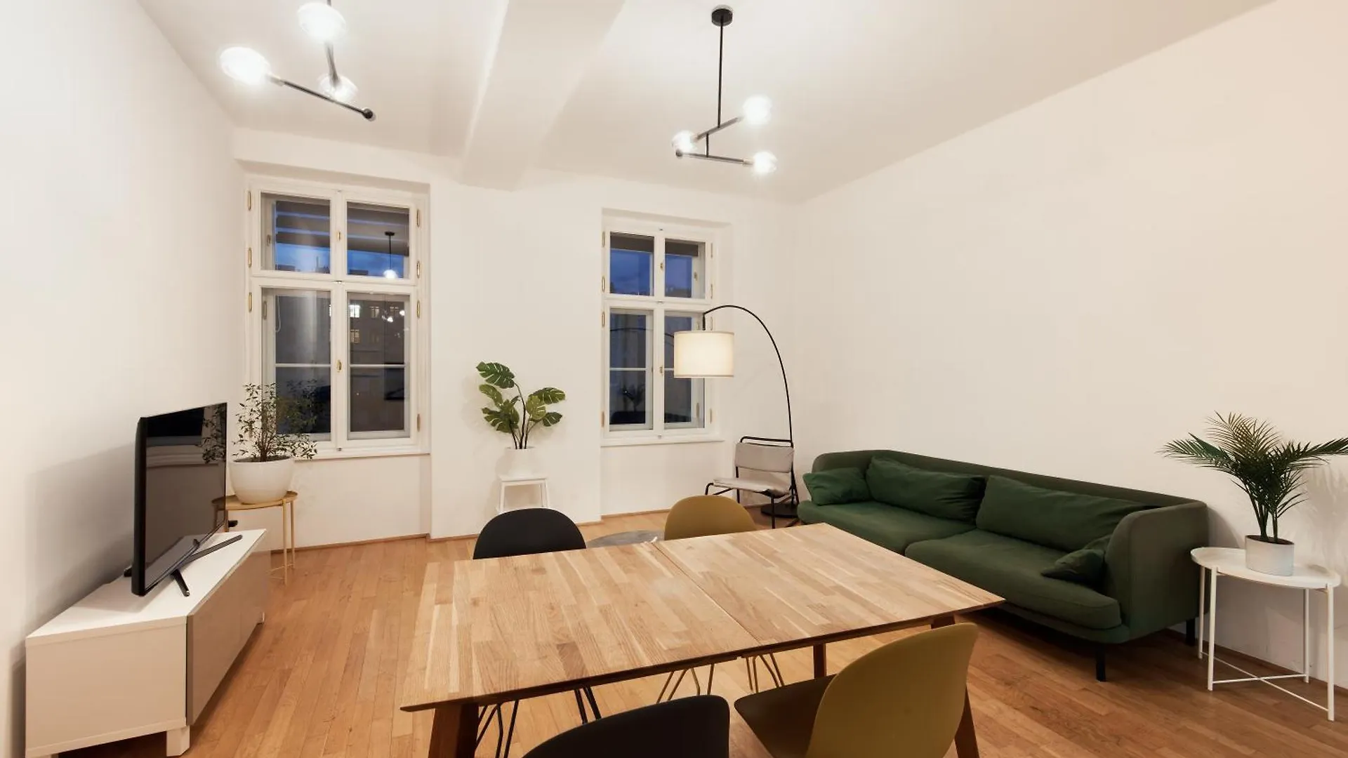 Premium Apartments Near Naschmarkt In Central Wien 24H Check-In
