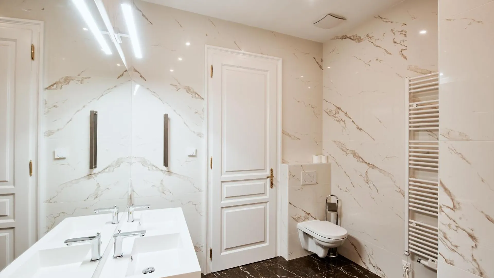 Premium Apartments Near Naschmarkt In Central Wien 24H Check-In
