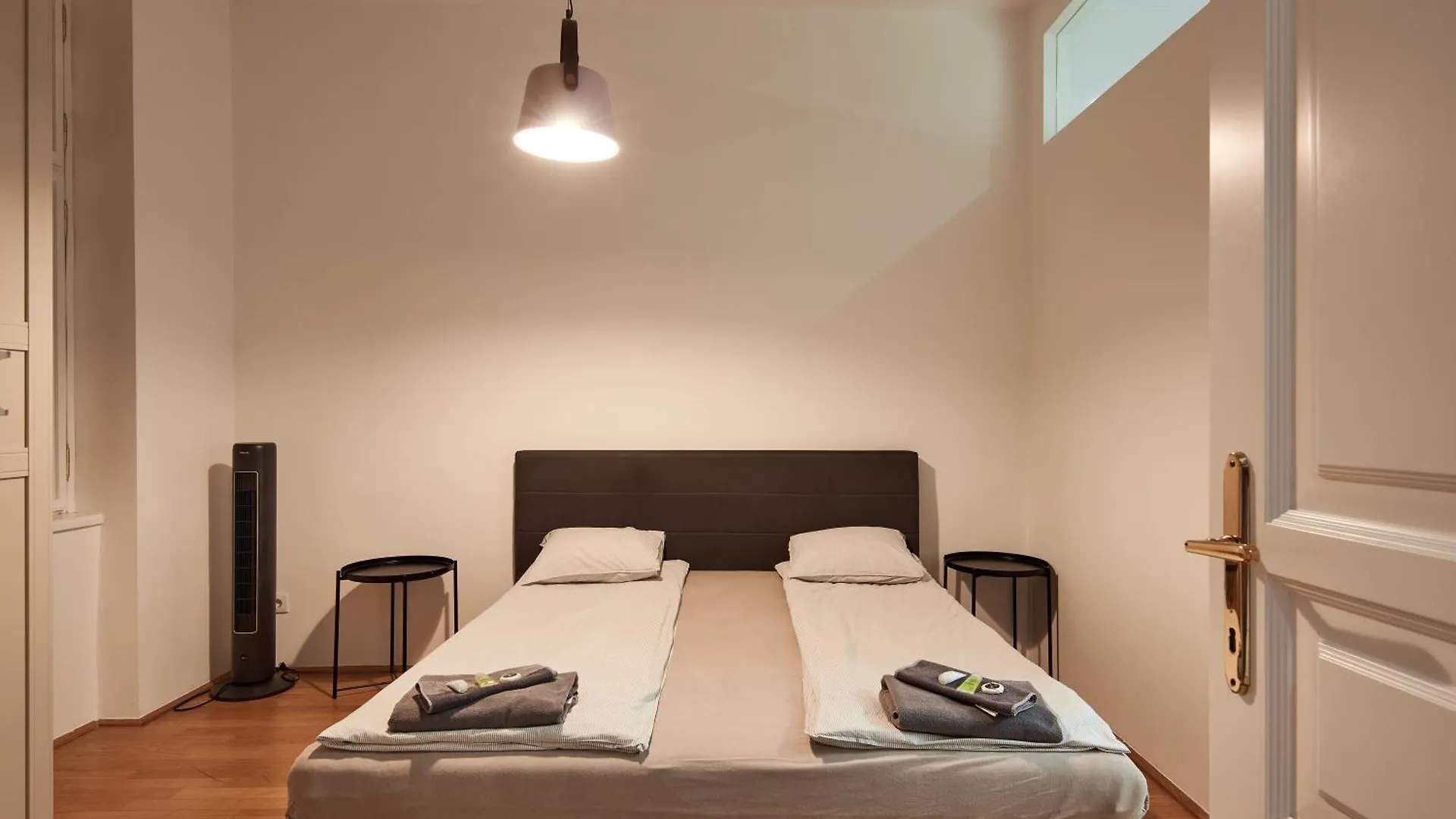 Premium Apartments Near Naschmarkt In Central Wien 24H Check-In  Vienna